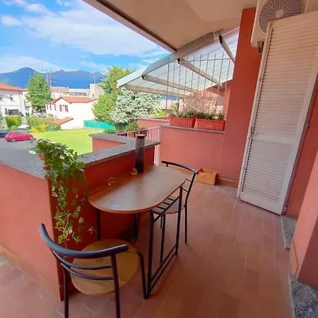 Home Casa Vacanze Colico Esterno foto