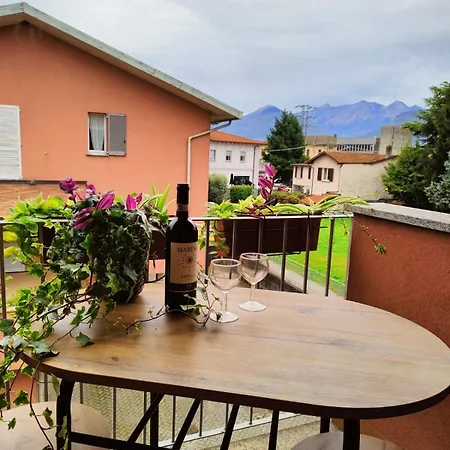 Home Casa Vacanze Colico Esterno foto